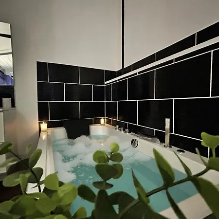 Balneo Romantique, Cosy Et Chic Appartement Roubaix