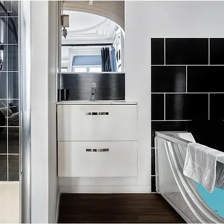 Appartement Balneo Romantique, Cosy Et Chic Roubaix